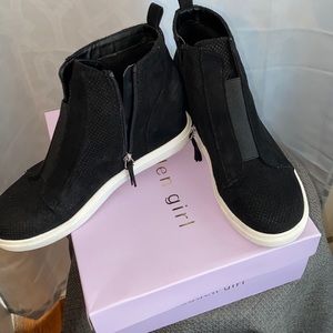 Wedge sneakers
